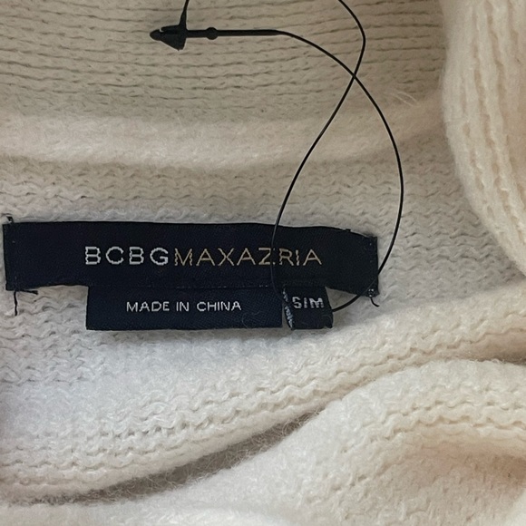 BCBGMaxAzria Cream Shrug Sweater with Chunky Knit - Picture 2 of 2